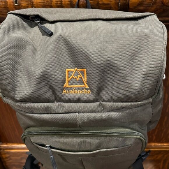 Avalanche Provo Backpack Olive Green Multiple Compartments Unisex Hiking Gear - Picture 3 of 10